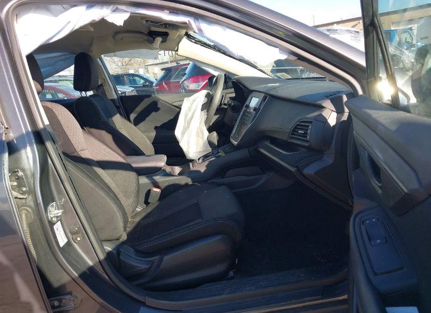 Photo 5 of 2020 Subaru Outback (VIN 4S4BTAAC1L3137526)