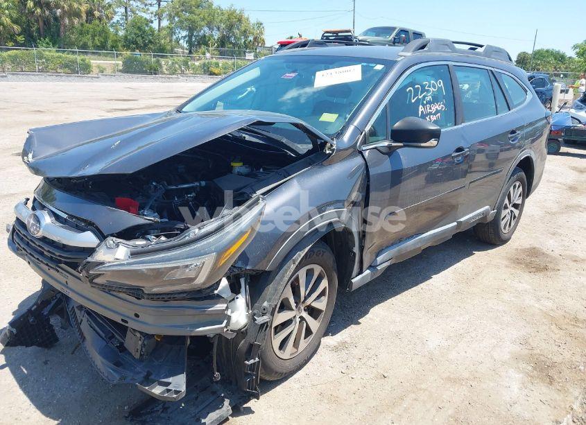 Photo 2 of 2020 Subaru Outback (VIN 4S4BTAAC2L3143528)