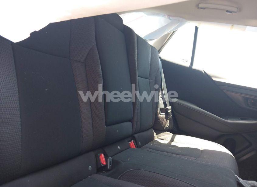 Photo 8 of 2020 Subaru Outback (VIN 4S4BTAAC2L3143528)