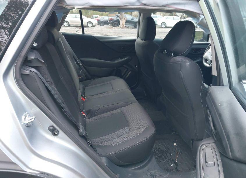 Photo 8 of 2022 Subaru Outback (VIN 4S4BTAACXN3274497)
