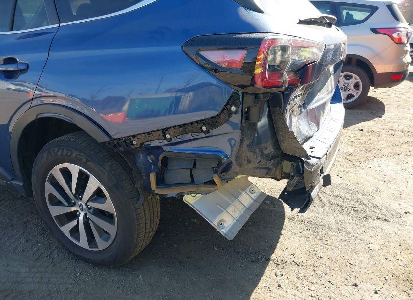 Photo 6 of 2020 Subaru Outback PREMIUM (VIN 4S4BTACC0L3217347)