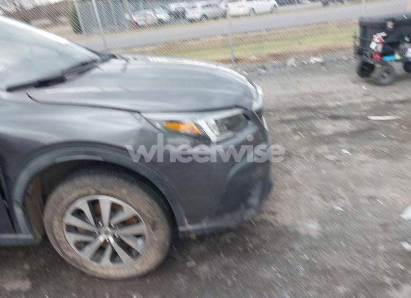 Photo 6 of 2020 Subaru Outback PREMIUM (VIN 4S4BTACC1L3190417)