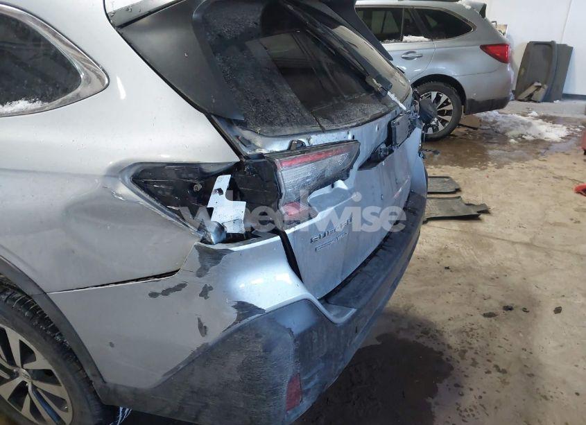 Photo 6 of 2020 Subaru Outback PREMIUM (VIN 4S4BTACC2L3260751)