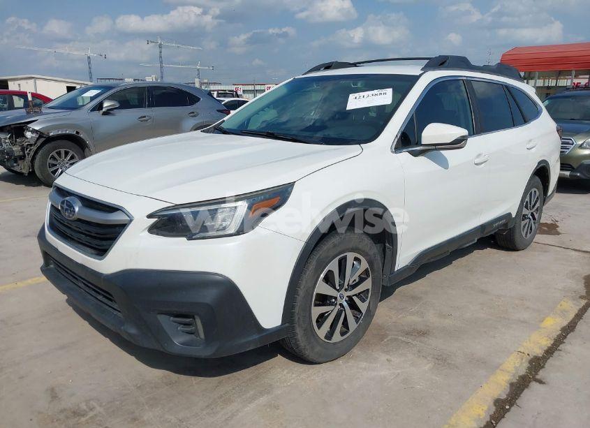 Photo 2 of 2020 Subaru Outback PREMIUM (VIN 4S4BTACC4L3245667)
