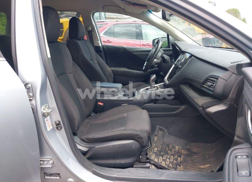 Photo 5 of 2020 Subaru Outback PREMIUM (VIN 4S4BTACC6L3127894)