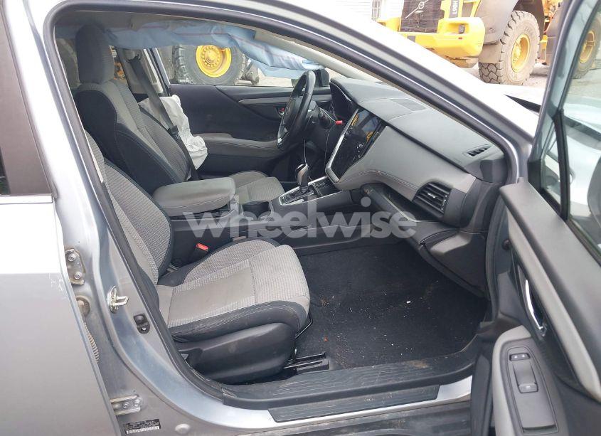 Photo 5 of 2020 Subaru Outback PREMIUM (VIN 4S4BTACC8L3230881)