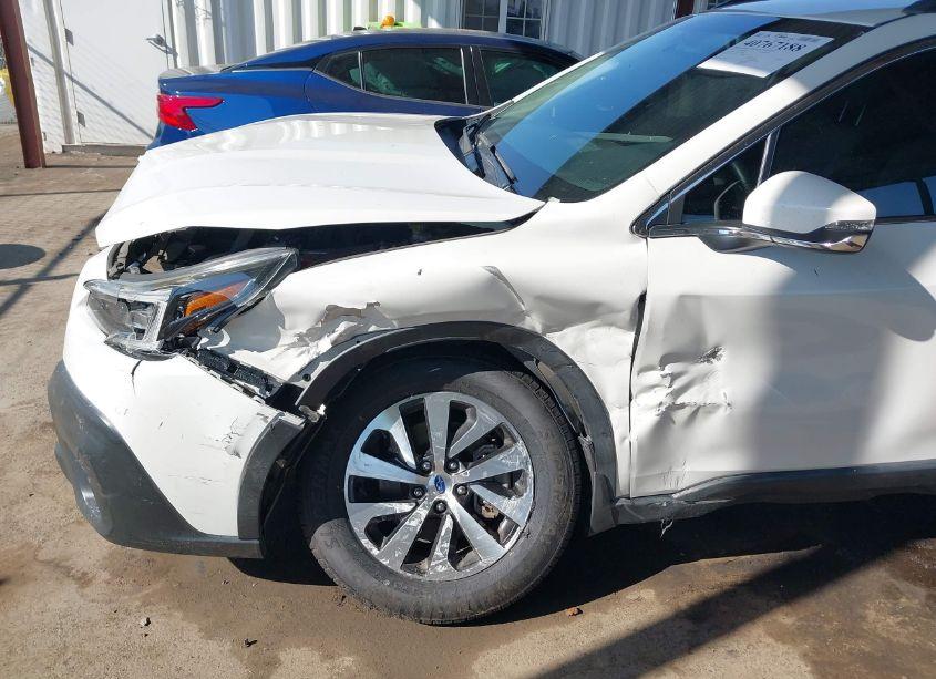 Photo 6 of 2020 Subaru Outback PREMIUM (VIN 4S4BTACC9L3139490)