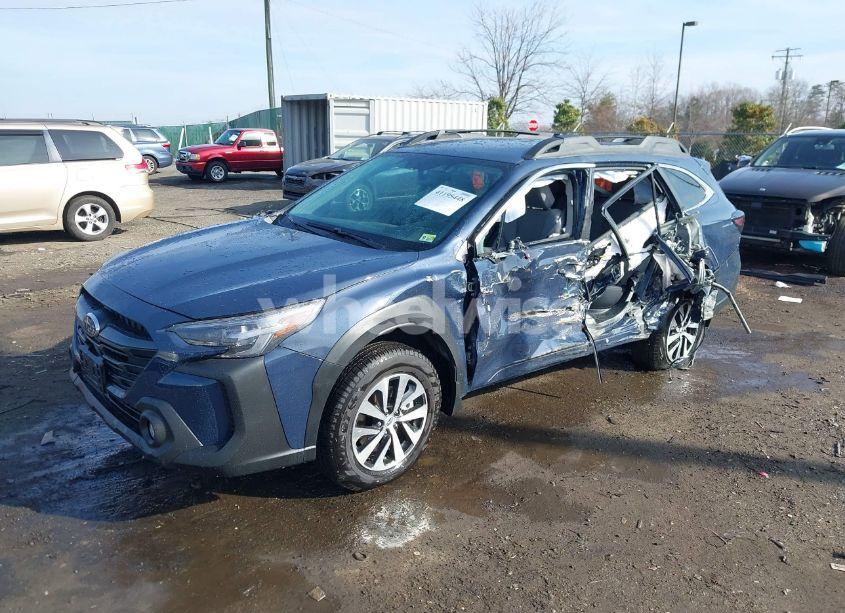 Photo 2 of 2025 Subaru Outback PREMIUM (VIN 4S4BTADC5S3138110)