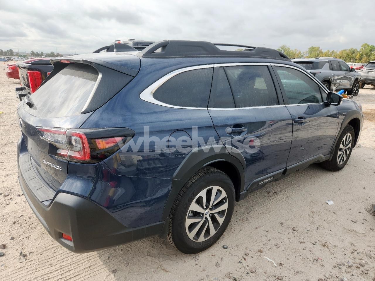 Photo 3 of 2025 SUBARU OUTBACK PREMIUM (VIN 4S4BTADCXS3112098)