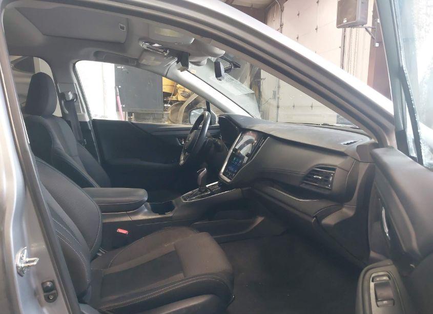 Photo 5 of 2020 Subaru Outback PREMIUM (VIN 4S4BTAEC3L3261128)