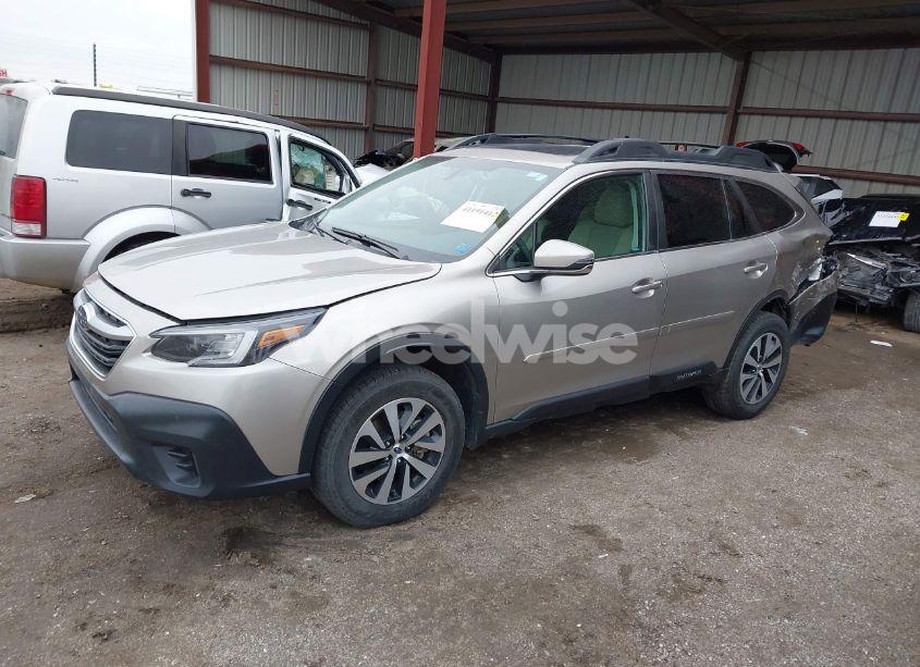 Photo 2 of 2020 Subaru Outback PREMIUM (VIN 4S4BTAEC5L3208060)
