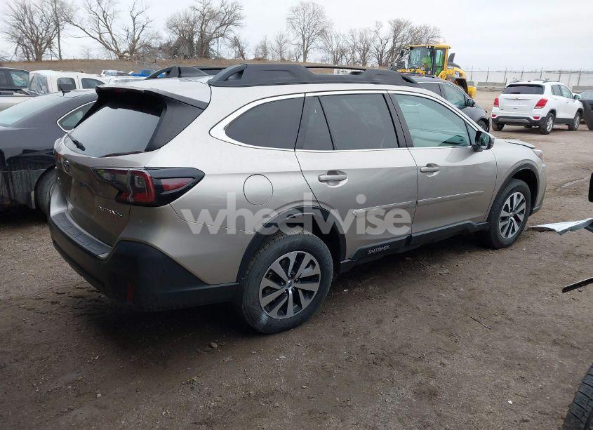 Photo 4 of 2020 Subaru Outback PREMIUM (VIN 4S4BTAEC5L3208060)