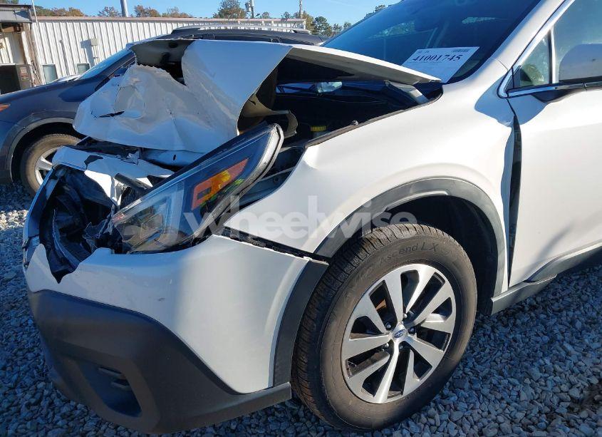 Photo 17 of 2020 Subaru Outback PREMIUM (VIN 4S4BTAEC5L3210374)