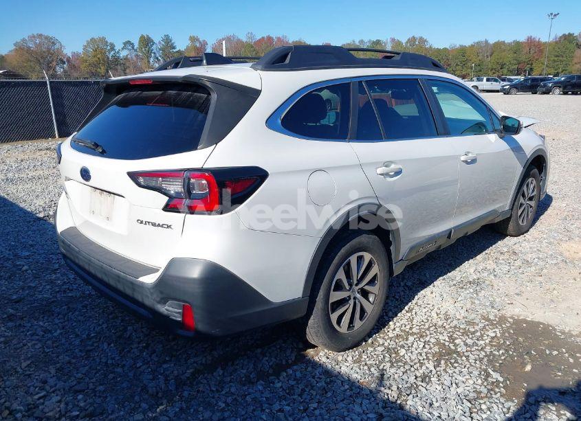 Photo 4 of 2020 Subaru Outback PREMIUM (VIN 4S4BTAEC5L3210374)