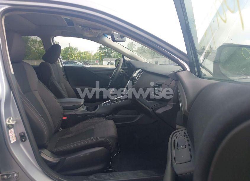 Photo 5 of 2020 Subaru Outback PREMIUM (VIN 4S4BTAEC6L3178275)