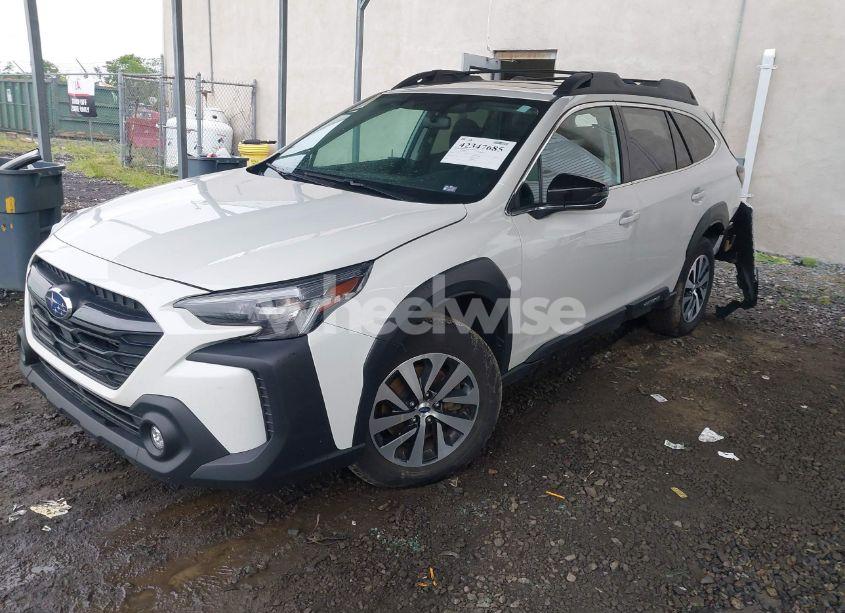 Photo 2 of 2024 Subaru Outback PREMIUM (VIN 4S4BTAFC5R3139720)