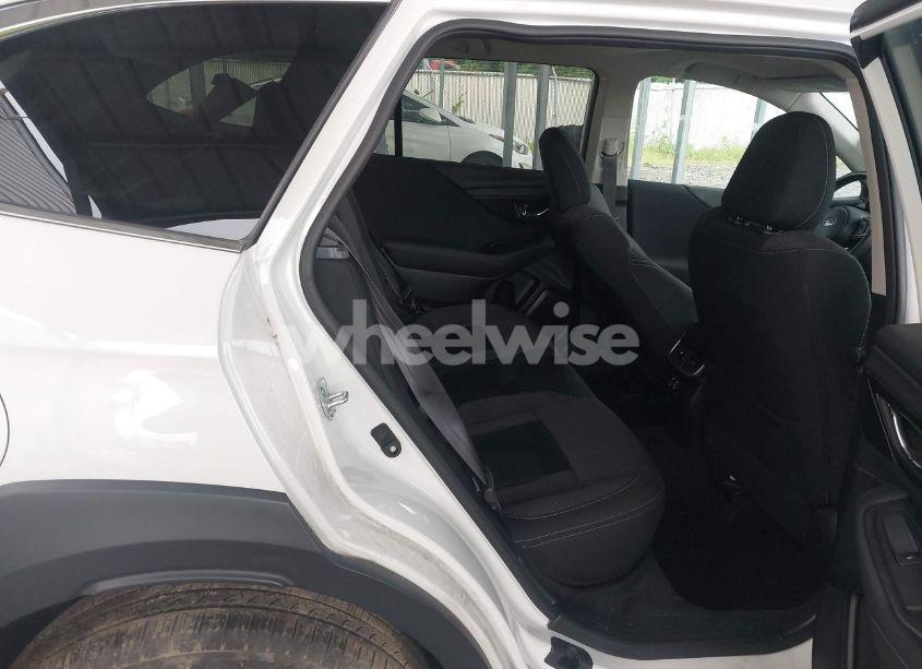 Photo 8 of 2024 Subaru Outback PREMIUM (VIN 4S4BTAFC5R3139720)