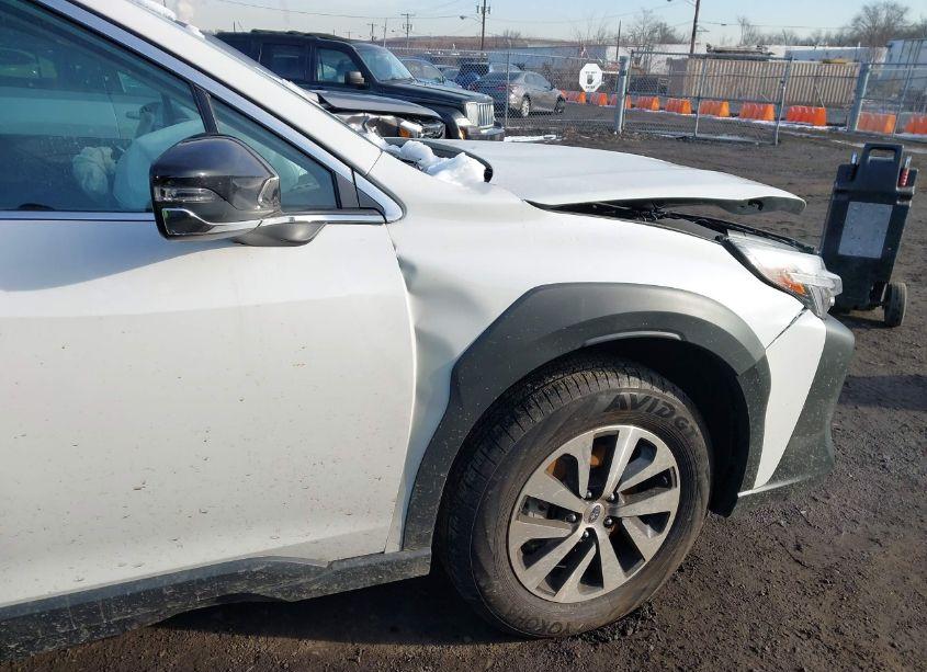 Photo 6 of 2024 Subaru Outback PREMIUM (VIN 4S4BTAFC6R3282871)