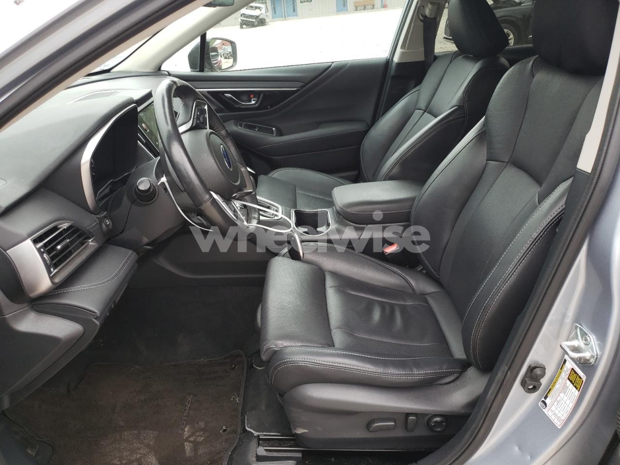 Photo 7 of 2023 SUBARU OUTBACK LIMITED (VIN 4S4BTANC1P3125327)