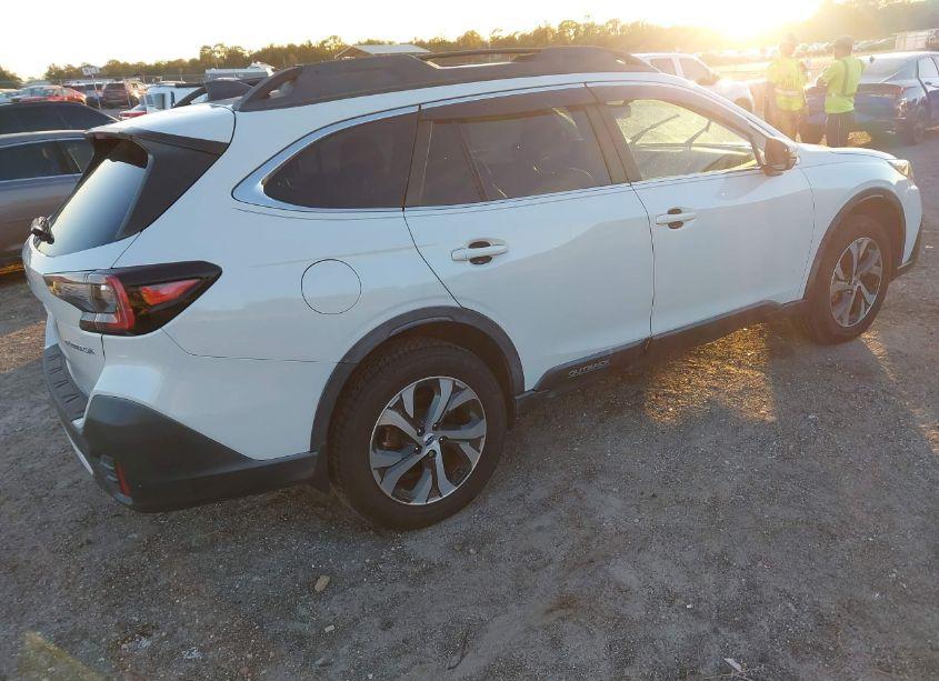 Photo 4 of 2020 Subaru Outback LIMITED (VIN 4S4BTANC3L3112654)