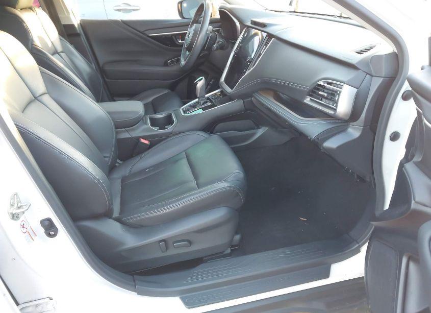 Photo 5 of 2020 Subaru Outback LIMITED (VIN 4S4BTANC3L3112654)