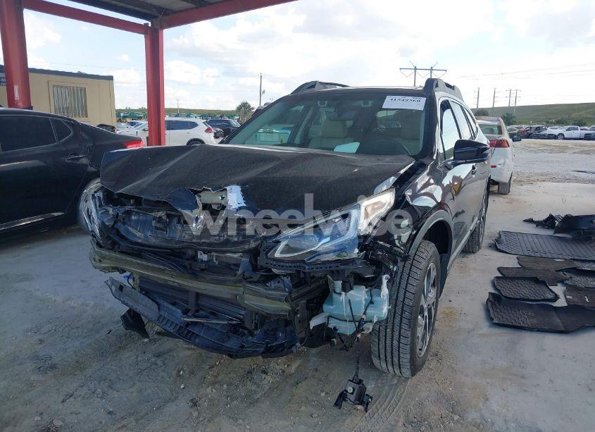 Photo 2 of 2020 Subaru Outback LIMITED (VIN 4S4BTANC5L3112283)