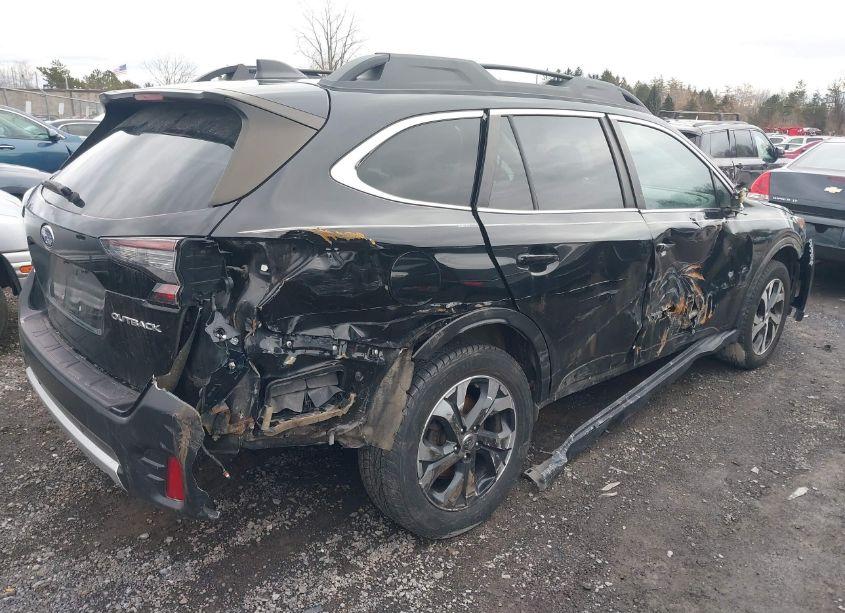 Photo 4 of 2020 Subaru Outback LIMITED (VIN 4S4BTANC8L3156066)