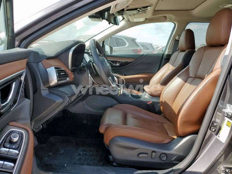 Photo 2 of 2025 SUBARU OUTBACK TOURING N/A (VIN 4S4BTAPC0S3141508)