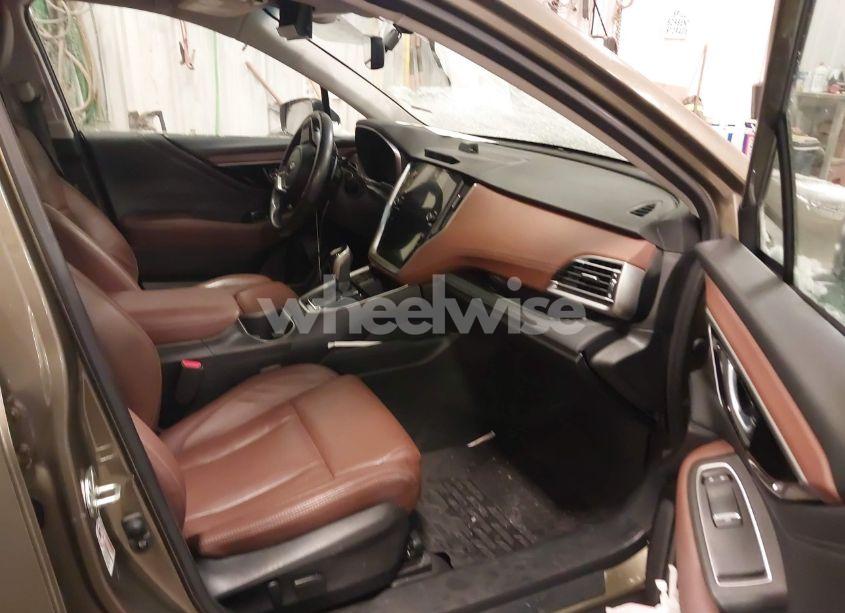 Photo 5 of 2020 Subaru Outback TOURING (VIN 4S4BTAPC5L3131526)