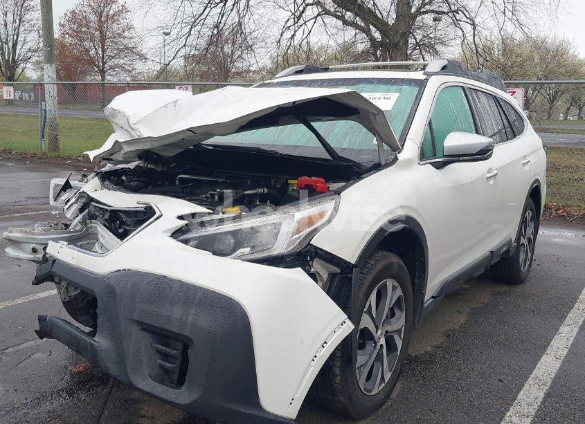 Photo 2 of 2020 Subaru Outback TOURING (VIN 4S4BTAPC7L3193140)