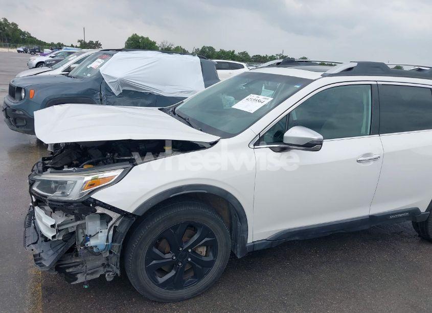 Photo 18 of 2020 Subaru Outback TOURING (VIN 4S4BTAPC7L3209143)