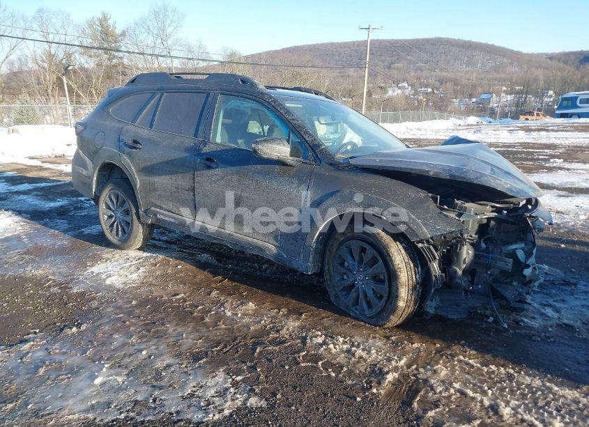 2025 Subaru Outback ONYX EDITION XT (VIN 4S4BTGLD2S3142113) main photo