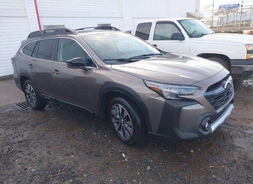 2024 Subaru Outback LIMITED XT (VIN 4S4BTGND2R3117834) main photo