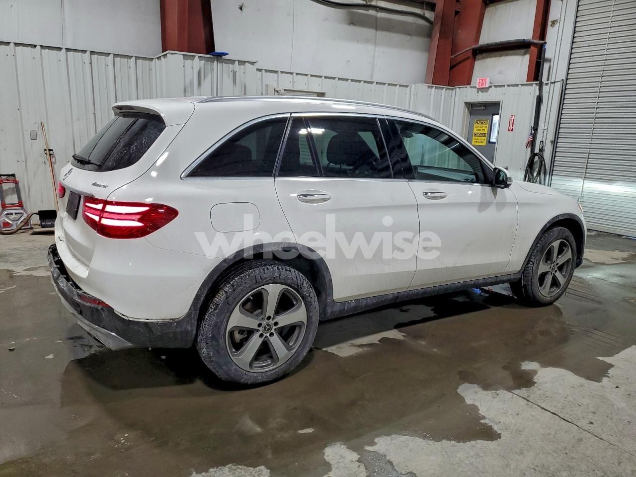 Photo 3 of 2019 MERCEDES-BENZ GLC 300 4MATIC (VIN 4S4BTGND4M3218222)