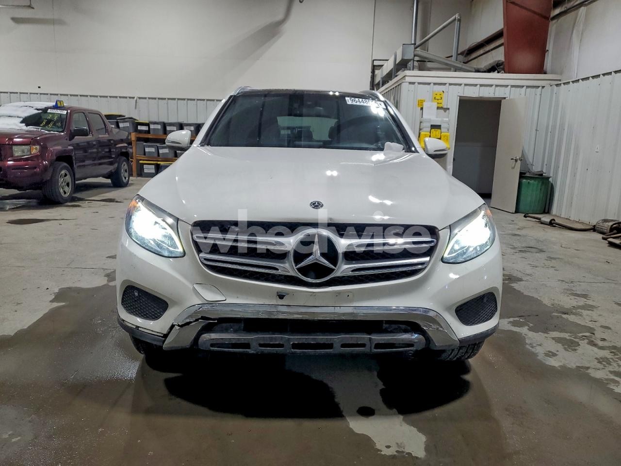 Photo 5 of 2019 MERCEDES-BENZ GLC 300 4MATIC (VIN 4S4BTGND4M3218222)