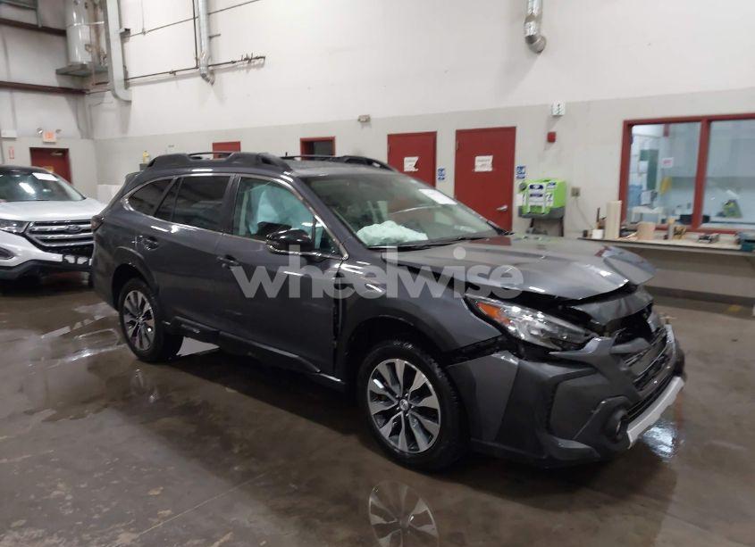 2025 Subaru Outback LIMITED XT (VIN 4S4BTGND7S3165903) main photo