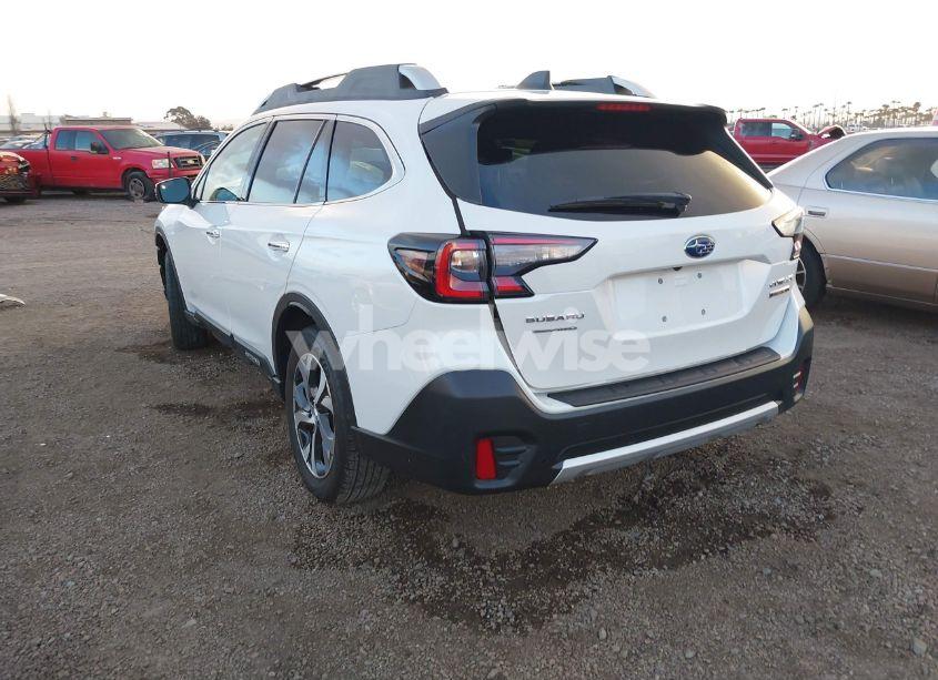 Photo 3 of 2020 Subaru Outback TOURING XT (VIN 4S4BTGPD1L3136931)
