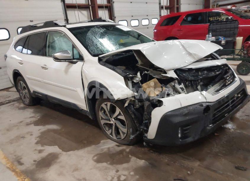 2020 Subaru Outback TOURING XT (VIN 4S4BTGPD9L3255357) main photo