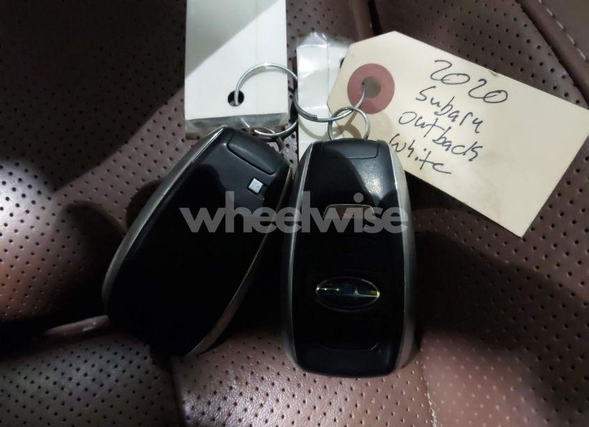 Photo 11 of 2020 Subaru Outback TOURING XT (VIN 4S4BTGPD9L3255357)