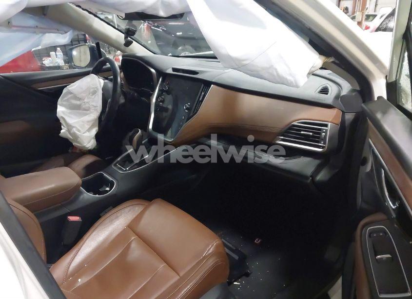 Photo 5 of 2020 Subaru Outback TOURING XT (VIN 4S4BTGPD9L3255357)