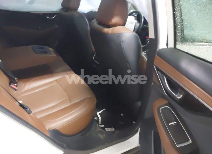 Photo 8 of 2020 Subaru Outback TOURING XT (VIN 4S4BTGPD9L3255357)