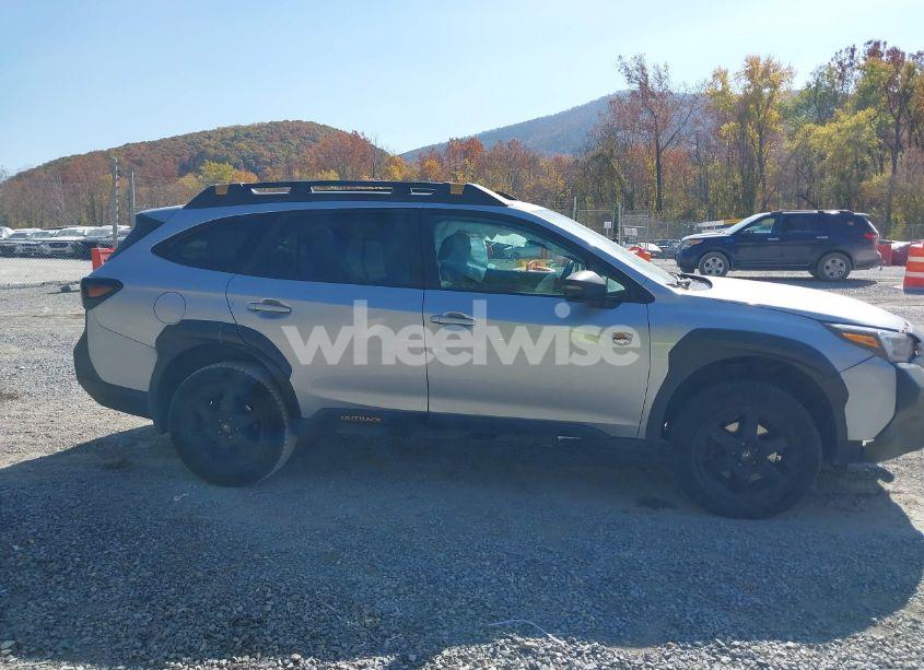 Photo 13 of 2022 Subaru Outback WILDERNESS (VIN 4S4BTGUD9N3187133)