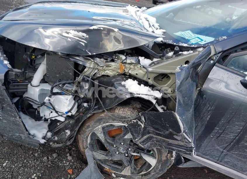 Photo 6 of 2024 Subaru Crosstrek LIMITED (VIN 4S4GUHL6XR3728904)