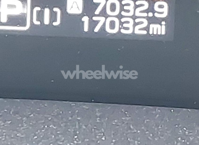 Photo 7 of 2024 Subaru Crosstrek LIMITED (VIN 4S4GUHL6XR3728904)