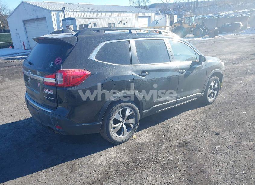 Photo 4 of 2019 Subaru Ascent PREMIUM (VIN 4S4WMABD2K3452369)