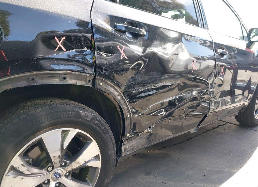 Photo 6 of 2019 Subaru Ascent PREMIUM (VIN 4S4WMACD2K3405373)