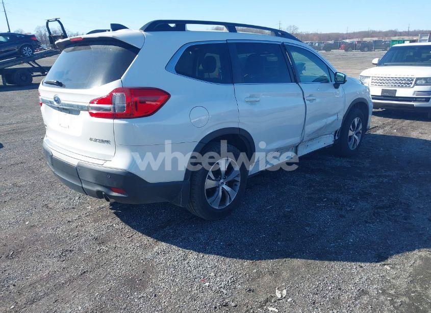 Photo 4 of 2019 Subaru Ascent PREMIUM (VIN 4S4WMACD2K3429091)