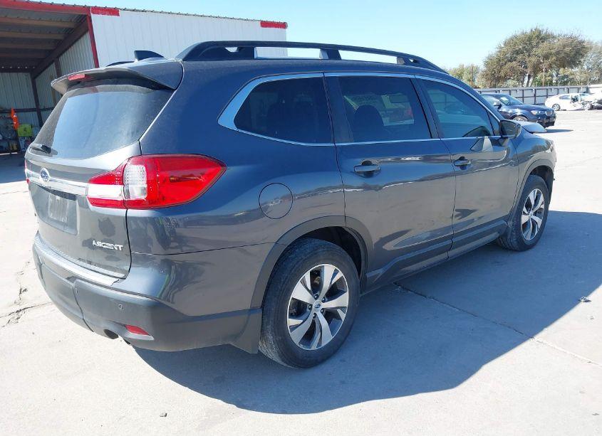 Photo 4 of 2019 Subaru Ascent PREMIUM (VIN 4S4WMACD2K3489002)