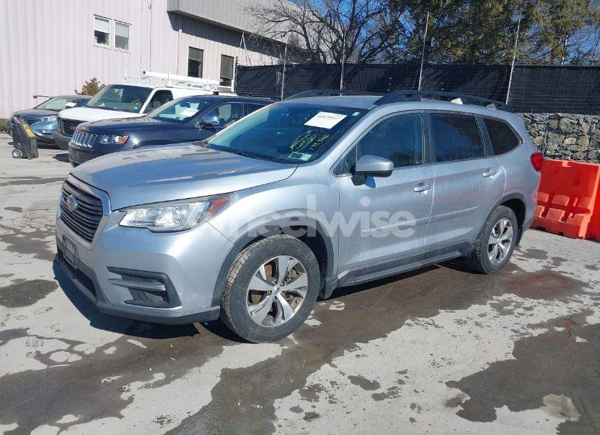 Photo 2 of 2019 Subaru Ascent PREMIUM (VIN 4S4WMACD3K3405558)