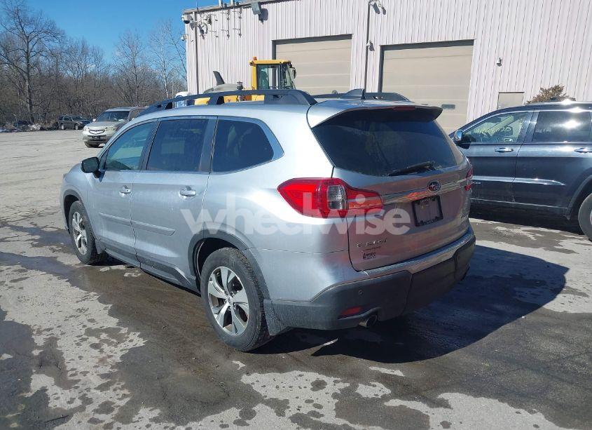 Photo 3 of 2019 Subaru Ascent PREMIUM (VIN 4S4WMACD3K3405558)